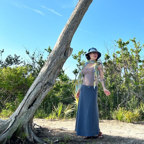 Tres Bien Cloudy Knit maxi skirt Denim blue color (S,M,L) - Picture 2 of 7